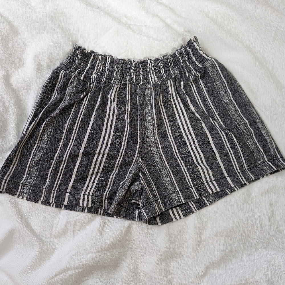 Time & Tru soft shorts